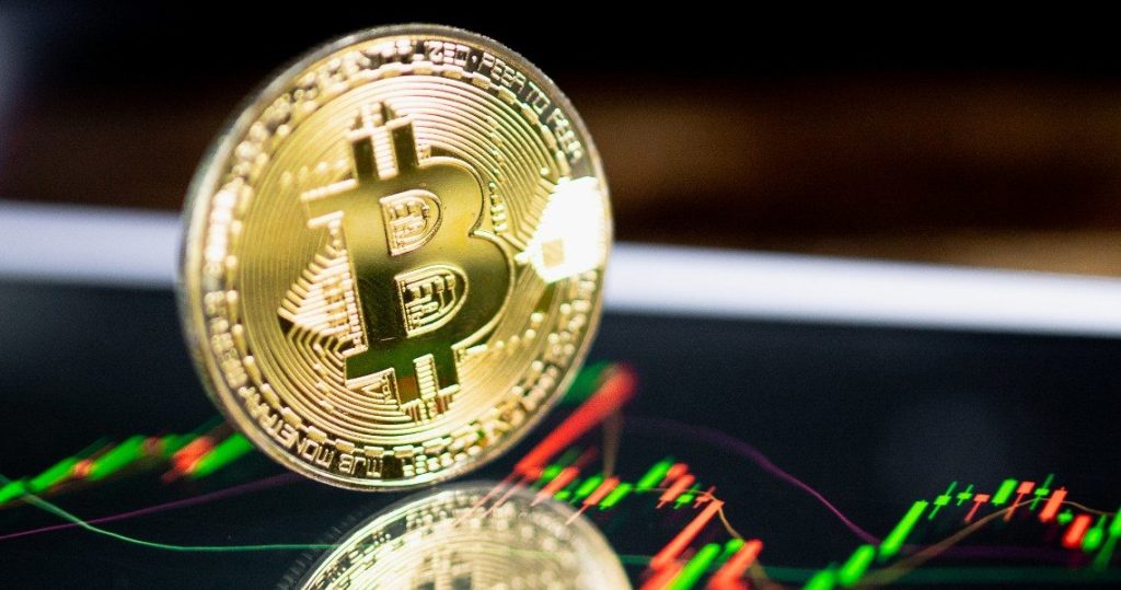 Ulaş Utku Bozdoğan: Analistler: Bitcoin Düşerken Bu Altcoin İçin Devasa Yıl Olacak! 1